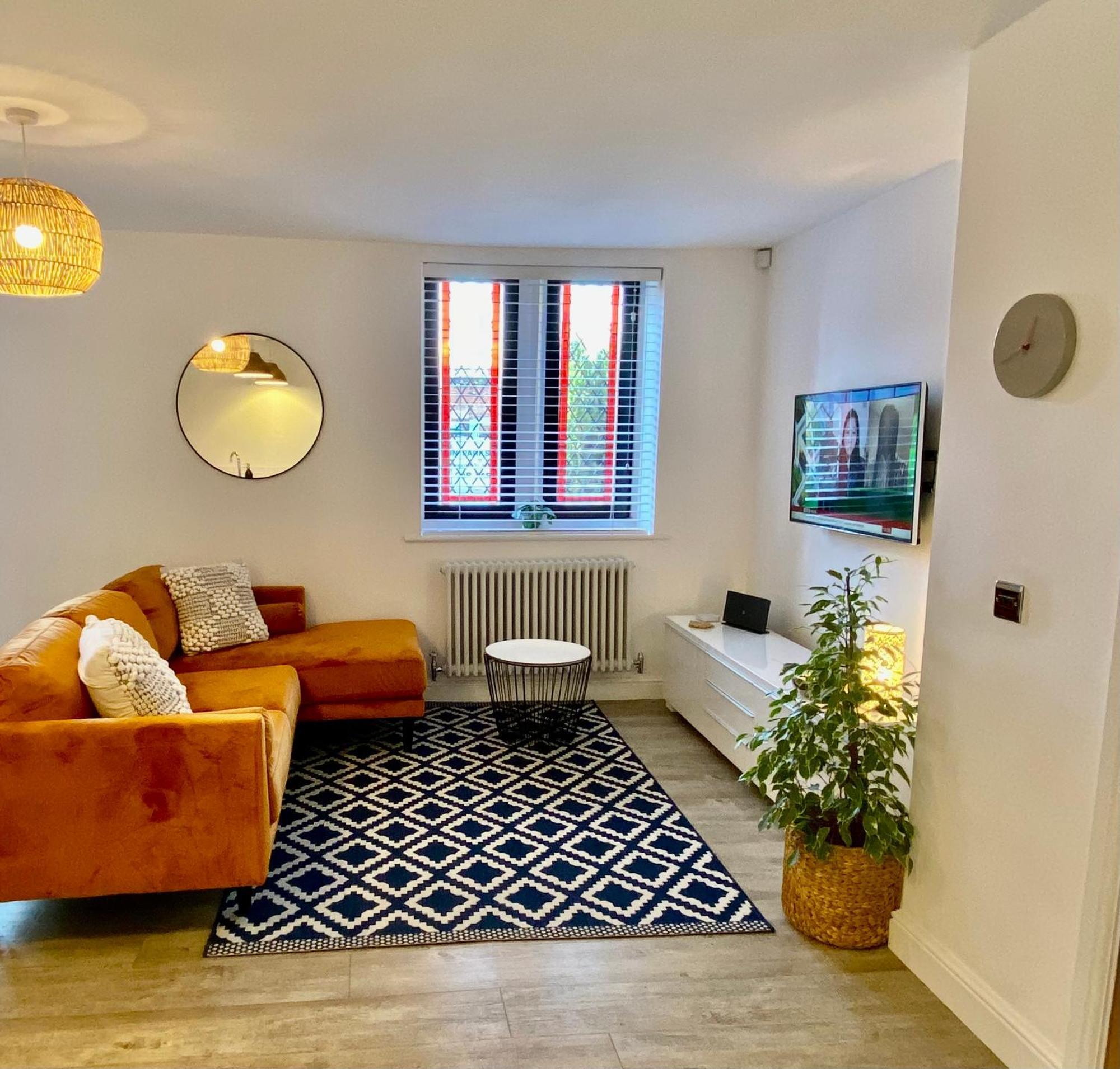 Boutique Chapel Apartment Within City Walls Chester Exteriér fotografie