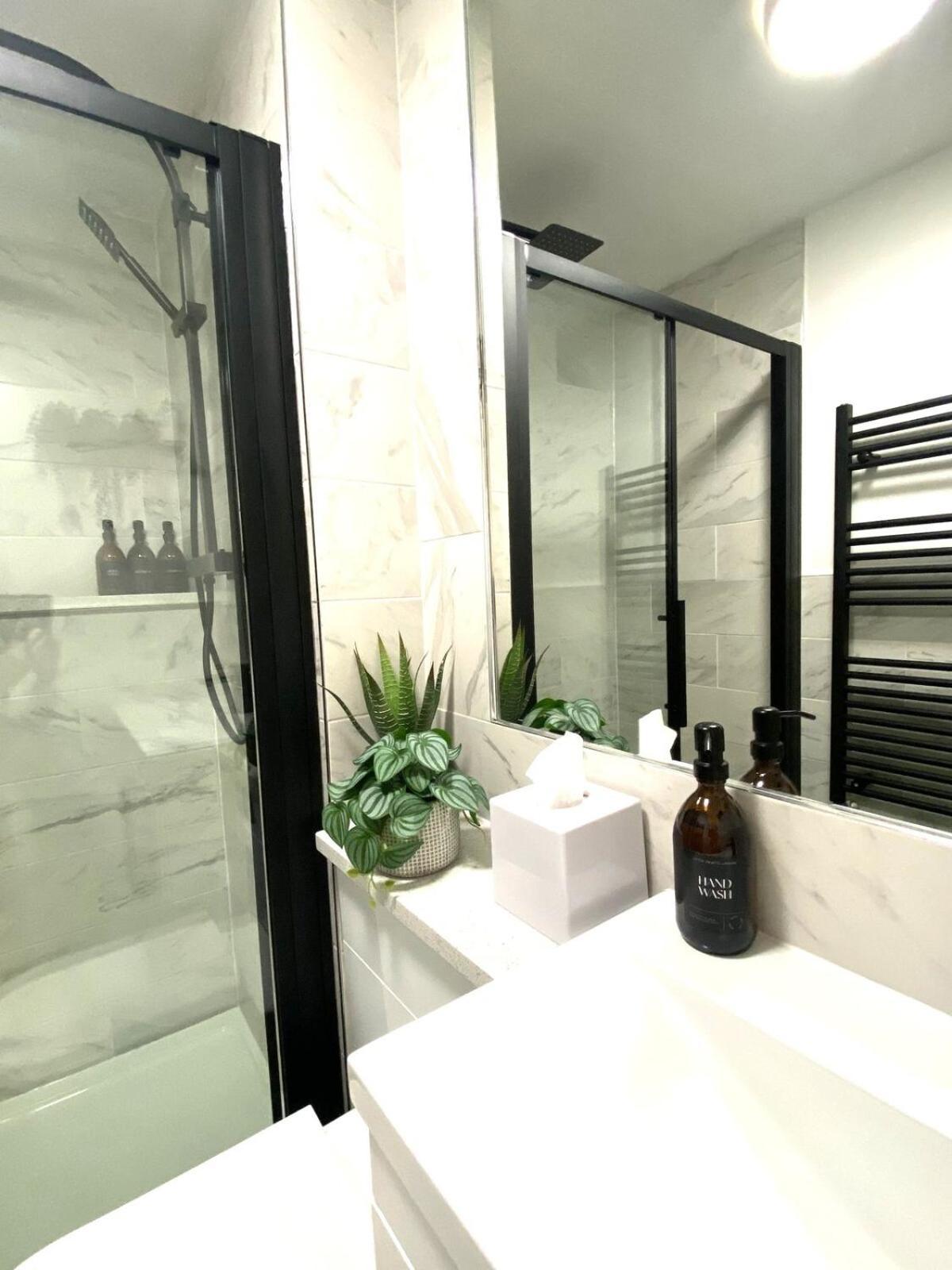 Boutique Chapel Apartment Within City Walls Chester Exteriér fotografie